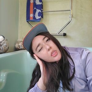 Meet your Posher, Islo